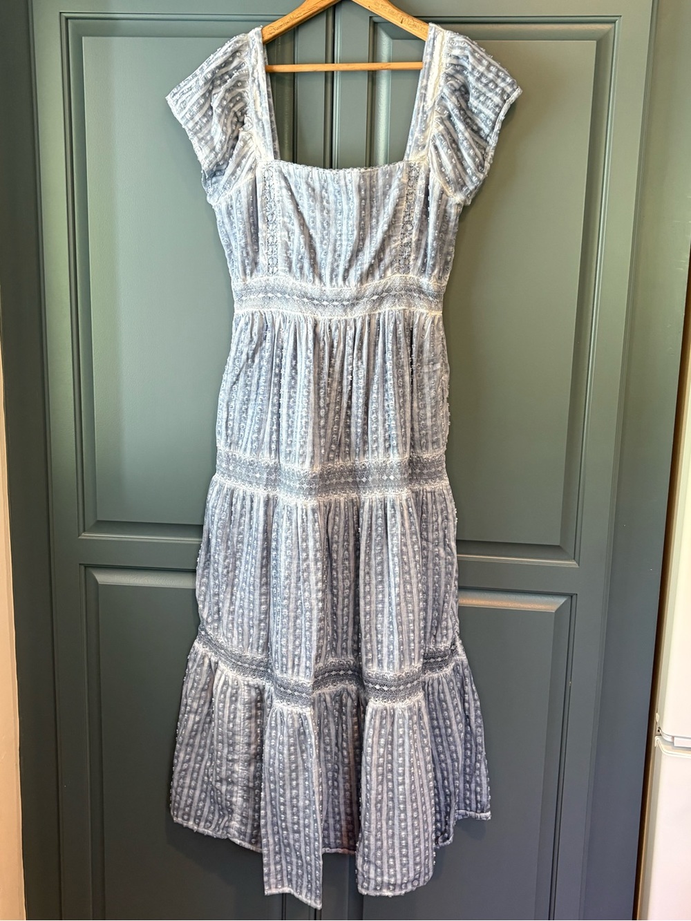 American Eagle tiered midi with pockets